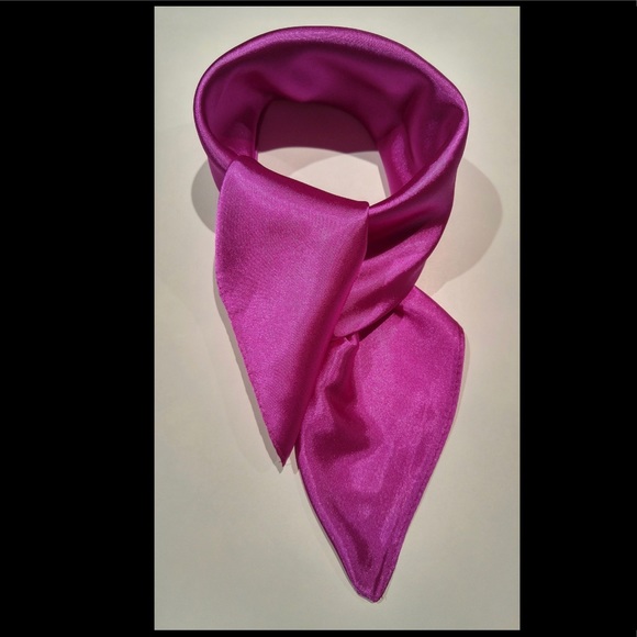 Foulard en satin de soie ✨ - Picture 4 of 6